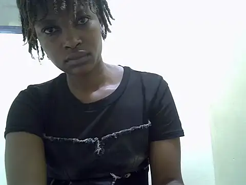Pettite_ainah webcam