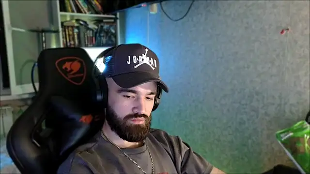 _Serious_Man webcam