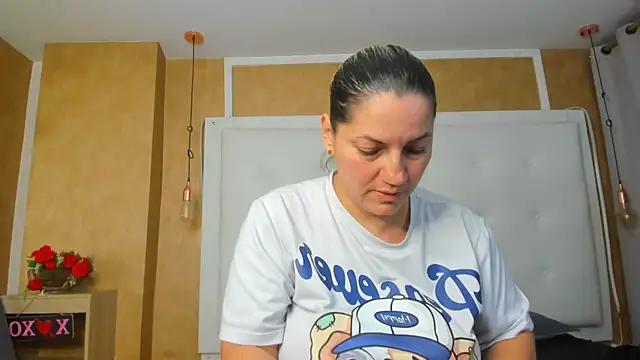 Heidy_milf webcam