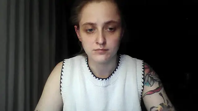 LeaWetGirl webcam