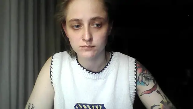 LeaWetGirl webcam