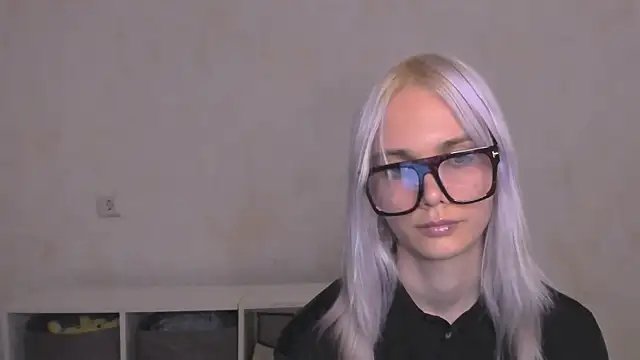 LanaCute webcam