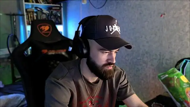 _Serious_Man webcam