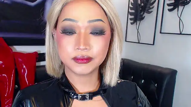 QueenOfHypnisist webcam