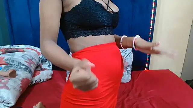 HotCreamyTea webcam