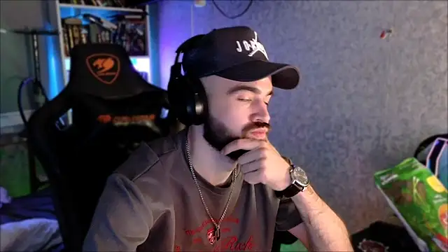 _Serious_Man webcam