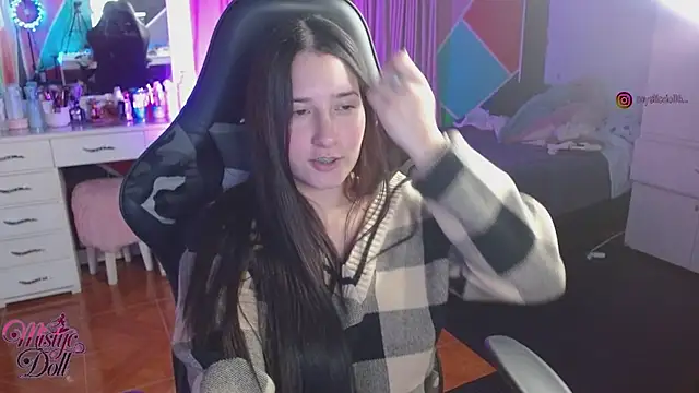 Mysticdooll69 webcam