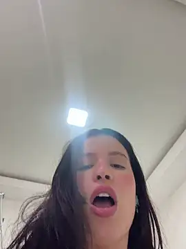 Rafaellaz Live Webcam on Stripchat
