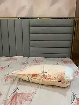 YoursAnny_cams