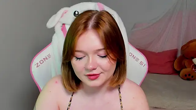 ElinaVale webcam