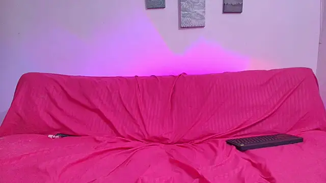 Nikki__uwu webcam