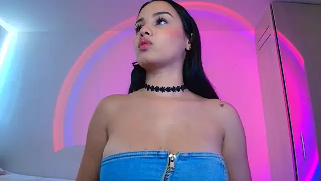 tana_luux webcam