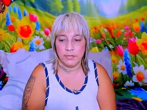 indianroxy webcam