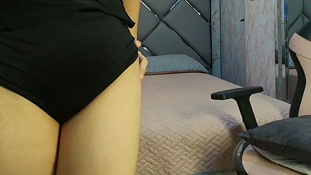 Dolly_boobsy webcam