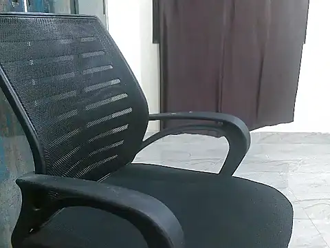 ur_sassypriya webcam
