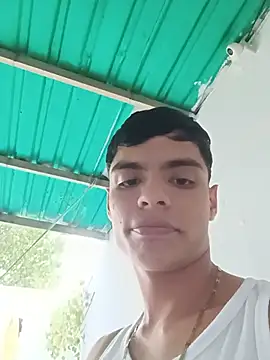 Latin_twink_lyam1 webcam
