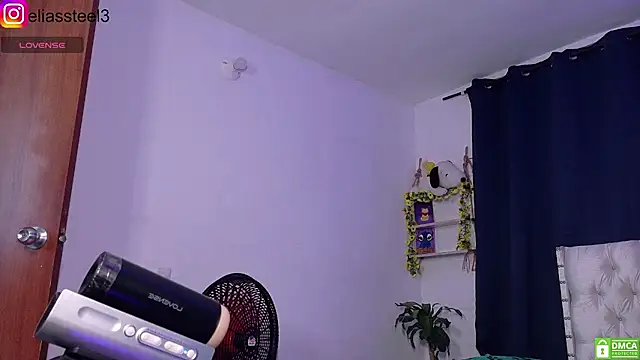 elias_steel1 webcam