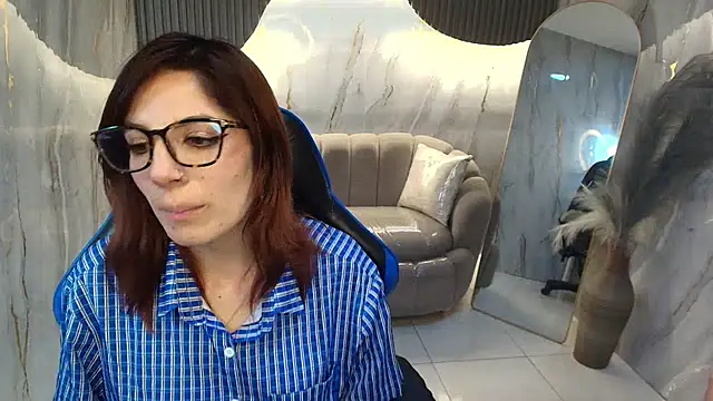 nadia_r_ webcam
