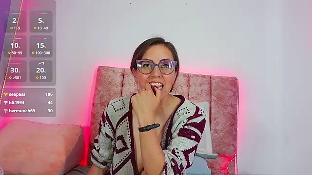 Ava_Raye webcam