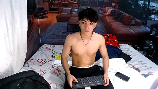 RomeoMillerr webcam