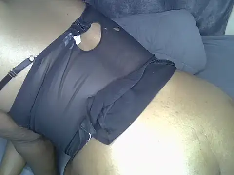 sexy-milania webcam