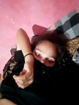 10_th_student_garl_69 webcam