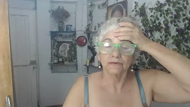 FunnyGrandma webcam
