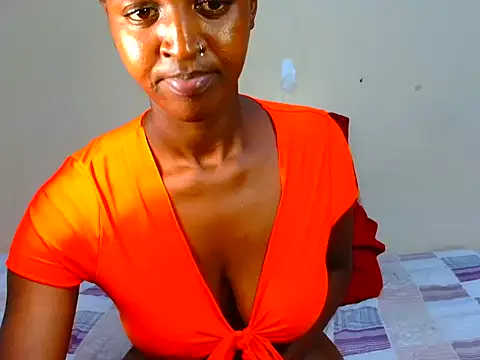DarkAfricanLadyxx webcam