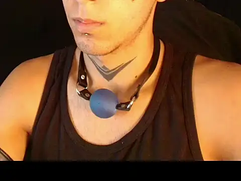 dark_men1 webcam
