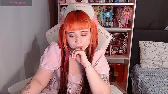 Naomi_Storm webcam