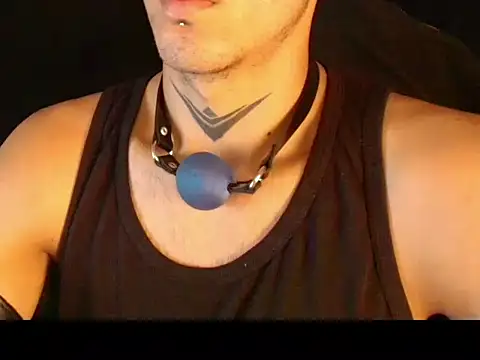 dark_men1 webcam