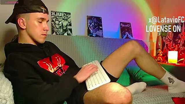 Midnighter_ webcam
