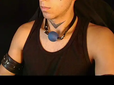 dark_men1 webcam