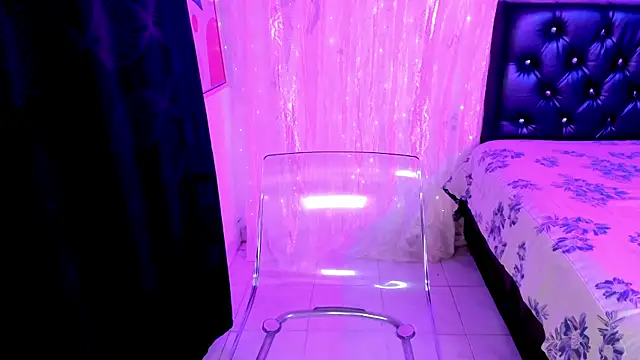 xxMiiLaxx webcam