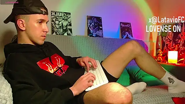 Midnighter_ webcam