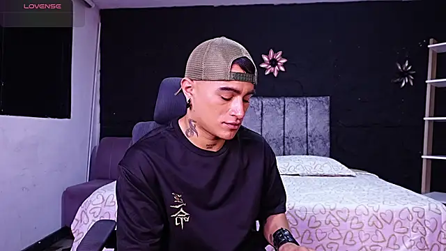 LiamDeep webcam