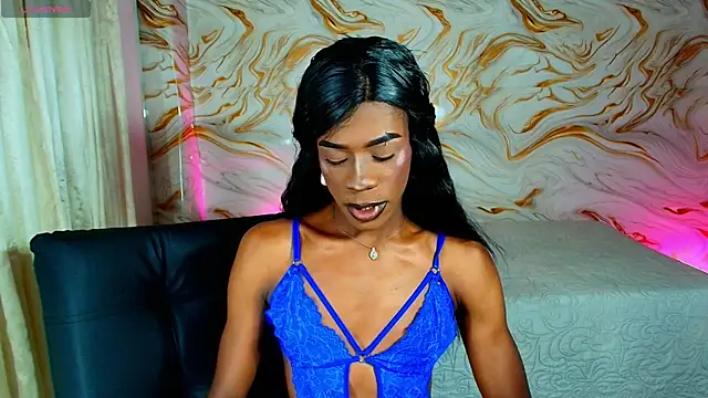 EbonyHansNight webcam