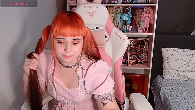 Naomi_Storm webcam