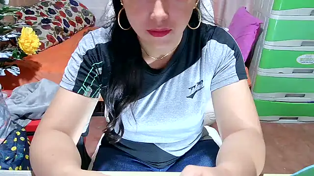 Filipina_Desire webcam
