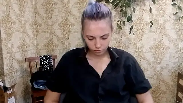 Helen18glo live sex cam