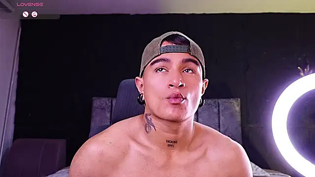 LiamDeep webcam
