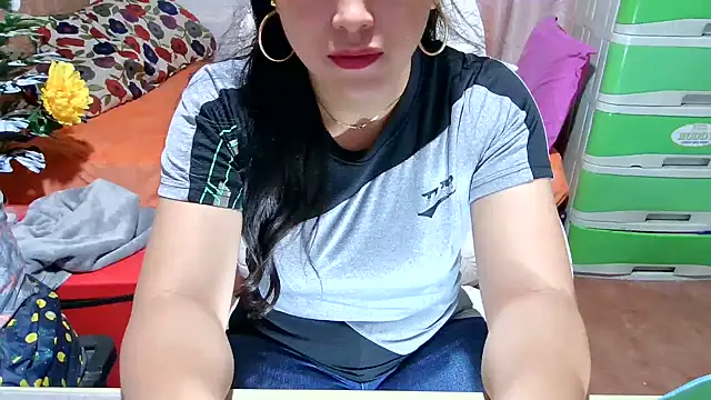 Filipina_Desire webcam