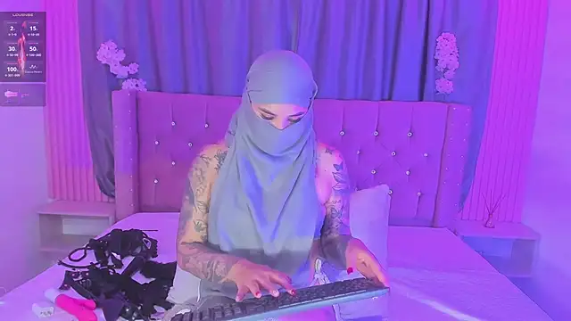 Nayla-Mouna webcam