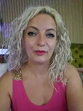 LadyTouch live cam on StripChat
