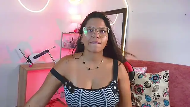 Megaan_Greey webcam