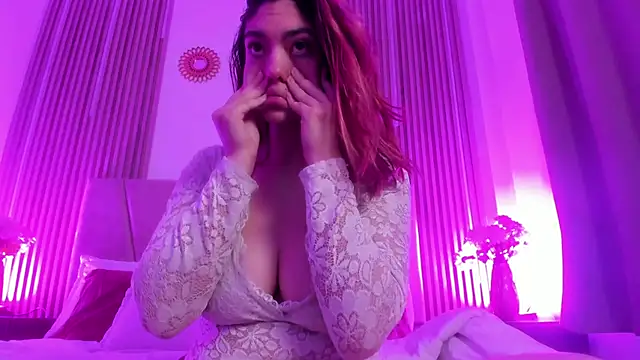 Victoria_Beaumont webcam