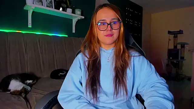 evy_orange1 webcam
