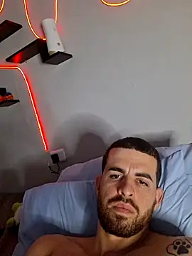 Cubanotatuado webcam