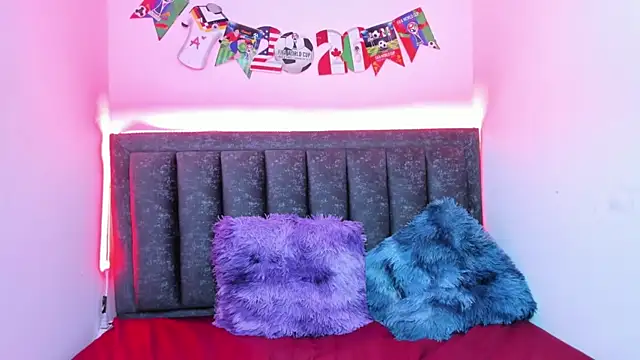 esmeralda-hot69 webcam