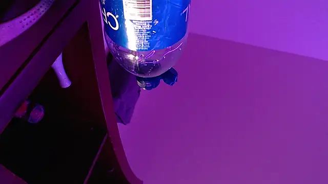 VenussTits97 webcam